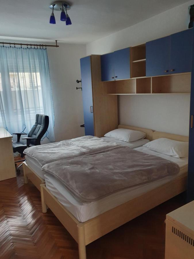 Apartman Noa Knin Exterior foto